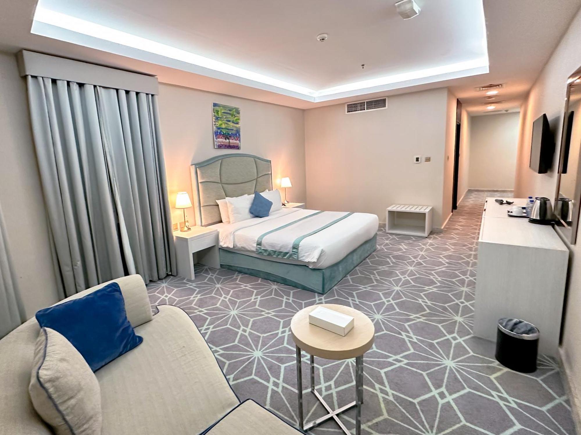 The Victory Hotel Doha Exterior foto